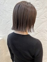 カモン(CAMON)&nbsp;切りっぱなしボブ＃ヘアカラー＃グレージュ＃ブリーチ無し