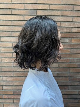 ヴァージ(Verge) レイヤーカット/ウェーブパーマ/前髪/こなれミディ[代官山駅]