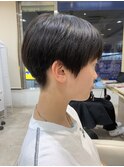 刈り上げショート 刈り上げ女子メンズライク ハンサムショート