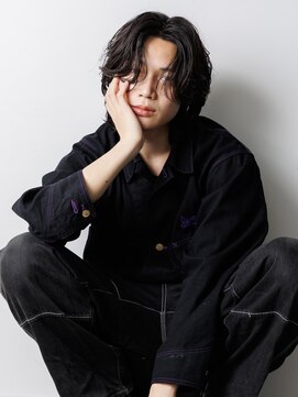 ユーフォリア 渋谷グランデ(Euphoria SHIBUYA GRANDE) フェザーパーマ　ロン毛メンズ　女子ウケロン毛　MOMO