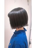 カット＋イルミナカラーで暗色ボブ