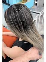 ウル(ulu)&nbsp;バレイヤージュ　ケアブリーチ　ベージュ　グレージュ　ブラウン