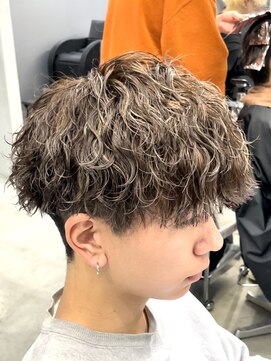 フィフスパーク(fifth PARK) 渋谷メンズハイライトカラーメッシュカラー緩めスパイラルパーマ