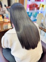 アルバ ヘアリゾート(ALBA)&nbsp;黒髪/クラゲヘアー/オリーブグレー/小顔/ココアベージュ/三鷹