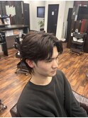 センターパートウルフ
