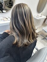 ベル サウス(BHEL south) 津市ロングレイヤーカットハッシュカット透明感カラー重めロング