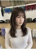 ハッシュカット顔周りレイヤー小顔セミディスタイル