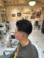 ルドローブラントオオサカ(LUDLOW BLUNT Osaka) 【LUDLOW BLUNT】フェードカット バーバーヘア サイドパート