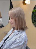 1ブリーチ透明感ホワイトベージュ×切りっぱなしボブ