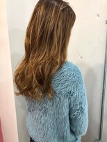 ファム 札幌大通(fam)&nbsp;30代40代白髪ぼかしミルクブラウン×小顔レイヤー