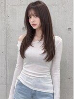 ユーフォリア 新宿通り(Euphoria)&nbsp;艶ブラウンロングレイヤーシースルーバング小顔カット