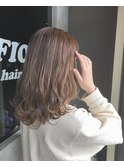 大人可愛いベージュカラー