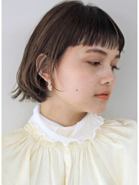 サーカス バイ ビュートリアム 青山(CIRCUS by BEAUTRIUM) 耳掛け出来る ふんわり ミニボブ ボブ