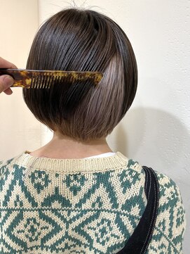 エル(EL by green) （Kotaro)ホワイトインナーカラー×ダークグレー