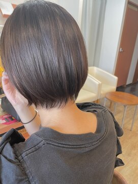 ヘアメイク 想倶楽部 長めショートボブ