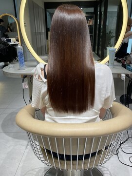 ロンドメリア 天神大名店(Lond Melia) ★斜めバングミディアムヘアグレージュカラーシルキーベージュ★