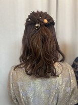 エン(EN)&nbsp;ゆるふわハーフアップアレンジ