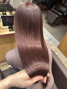 イロ(iro) 大人可愛いうる艶ペールピンク透明感を添えて【髪質改善】