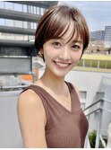 前髪あり簡単スタイリング耳かけショートボブヘア20代30代40代