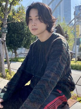 ユーフォリア 渋谷グランデ(Euphoria SHIBUYA GRANDE) ニュアンスパーマ　センターパート　　ロン毛　MOMO