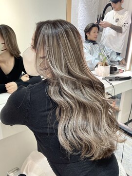 ブレンド 渋谷(BLend) マチルダボブ前髪ハイライトグレージュ