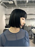 ミニボブワイドバング×プレイングカラー