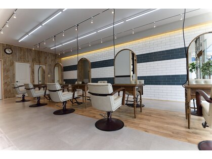 アーサス ヘアー デザイン 上越店(Ursus hair Design by HEADLIGHT)の写真