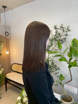 ミア(mia) 大人シアーベージュミニウルフボブミディアムレイヤー