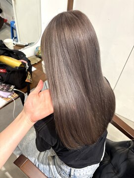 ルイ(ROUIS produced by LUCK 津田沼) ROUIS 津田沼 ハイトーングレージュ