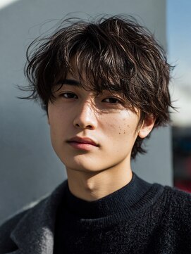 コンフィー(comfy) くせ毛風パーマ × 束感マッシュショート