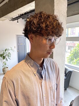 グロウム バイ アフェクト(glowm by AFFECT) スパイラルパーマ×刈り上げマッシュ