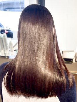 【名谷】自然な仕上がりで地毛風のストレートに◎ダメージの少ない低温縮毛矯正で理想のツヤ髪へ♪