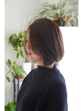 ライトリー(LYTRIE) 透け感レイヤーボブ