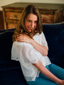 ルル 池袋(LuLu) センターパートで大人ウェーブスタイル