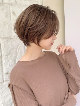 ラミ(L'ami) 大人可愛い前下がり丸みショートボブ