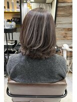 トルネード(TORNADO) 切りっぱなし毛流れレイヤーボブハイライト n1.20