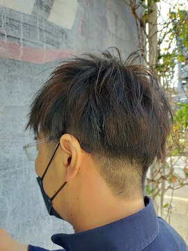 ビグディーサロン(BIGOUDI salon mukonosou) ビジネスカラー　刈り上げショート