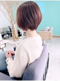 ミルクティーにちょっとのピンクを入れて春らしいショートボブ