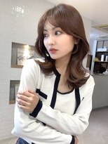 アリュウル 表参道 青山(Allure) 小顔に見えるくびれヘア レイヤーカット 透明感カラー KAKO