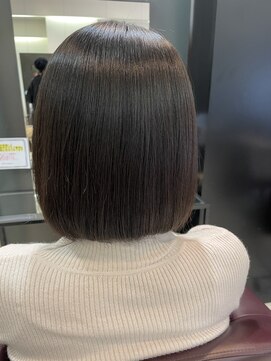 ノーム バイ アウラ(norm. by aura) 《柳田オリジナル地毛風ストレート》