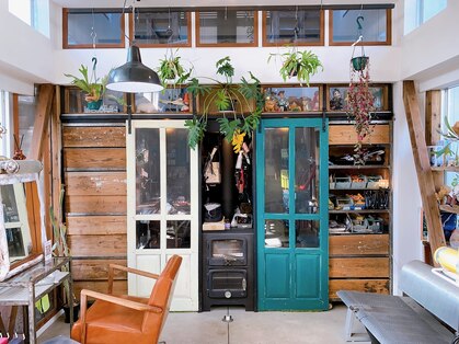 トランク(TRUNK)の写真