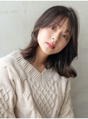 20代30代大人かわいい/斜めバング/グレージュカラー/小顔/前髪