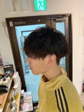 コワファーストナガサキシャンプーボーイ(COIFF1RST NAGASAKI SHAMPOO BOY) ソフトツイストパーマ　メンズサロン　マッシュ　カット　韓国