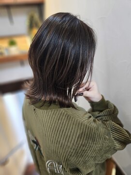 ミディアムレイヤー×お手入れ簡単ストレートパーマ《20代30代》