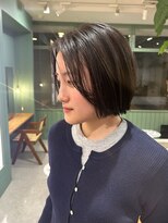 アンアームズ(ann ARMS)&nbsp;ハンサム前下がりボブ × オリーブグレー