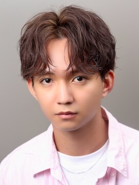 リップス 栄(LIPPS) シャドウパーマセンターパート