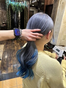 ヘアー クリエイト カルバリ(HAIR CREATE Calbari) アクアブルー×裾カラー