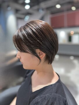 リーオオサカ(Lee Osaka) 【Lee大阪店】ショートレイヤー×ブリーチなしカラー/新出