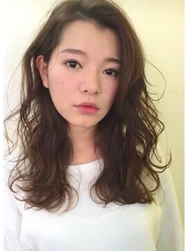 チョビー(Chobii) 8/アッシュカラー/くびれセミディ/ヌーディーカラー/透明感/栗原