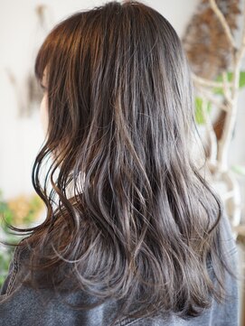 ノルン(norn.) グレージュカラー/チャコールグレー/グレイアッシュ/暗髪